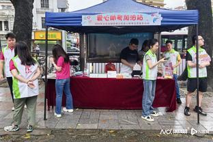 批评声退散！武磊进球庆祝动作：两手食指堵住耳朵